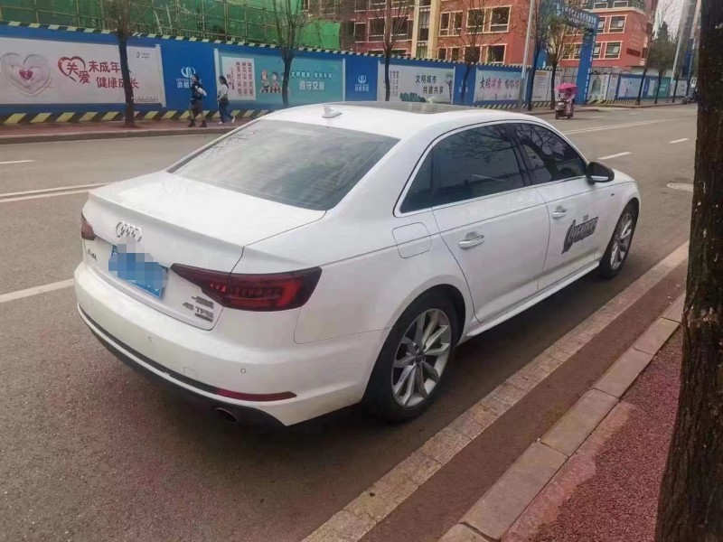 重慶17年奧迪A4L8