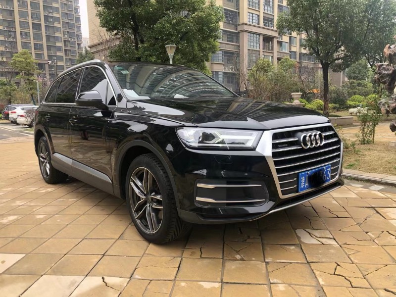 天津16年奧迪Q72