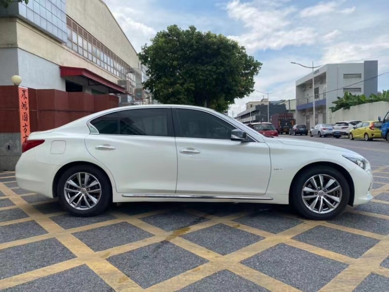 東莞15年英菲尼迪Q50L1