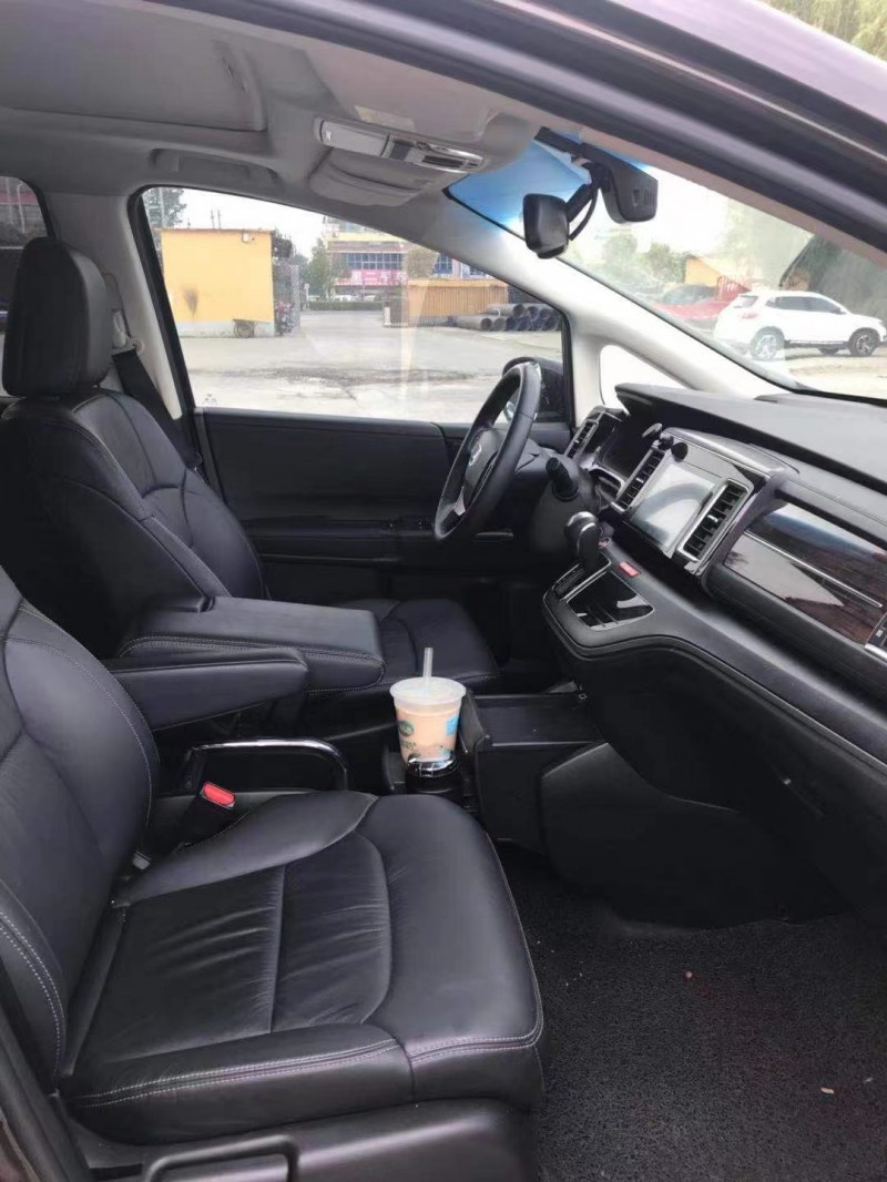 徐州18年本田艾力绅8