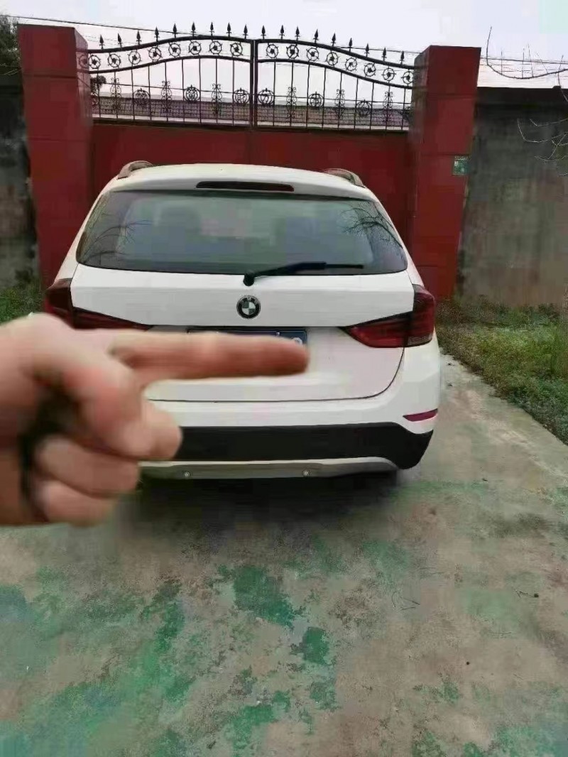 成都14年宝马X12