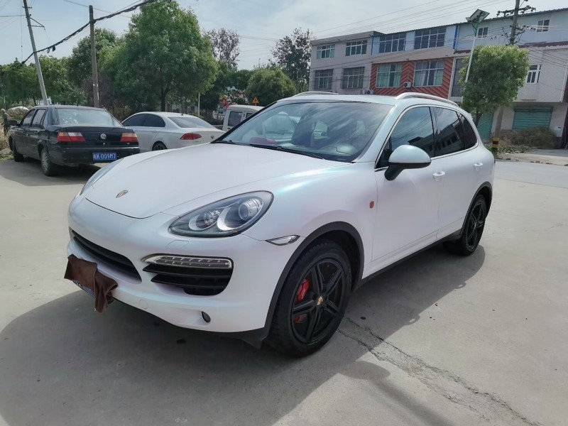 武汉14年保时捷卡宴2