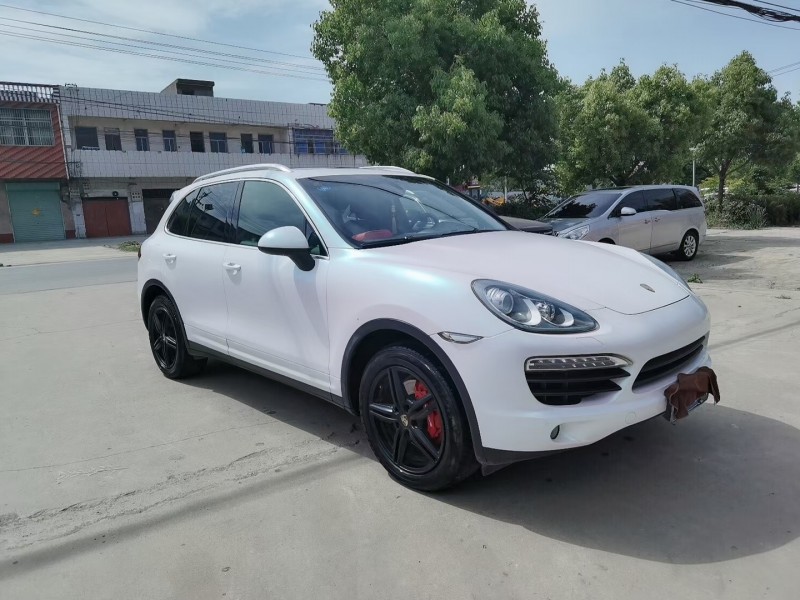 武汉14年保时捷卡宴3