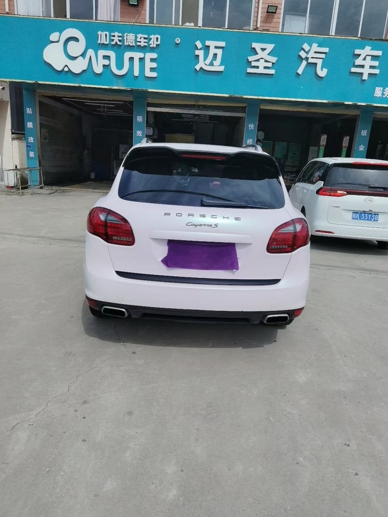 武汉14年保时捷卡宴4