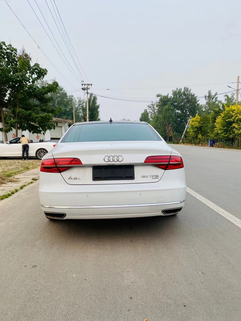 聊城14年奧迪A8L1