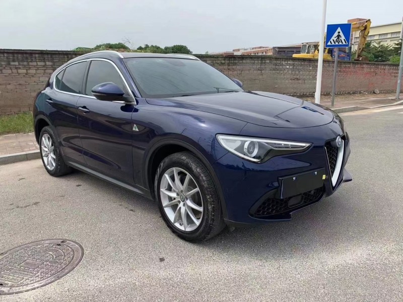 景德鎮18年阿爾法·羅密歐Stelvio7