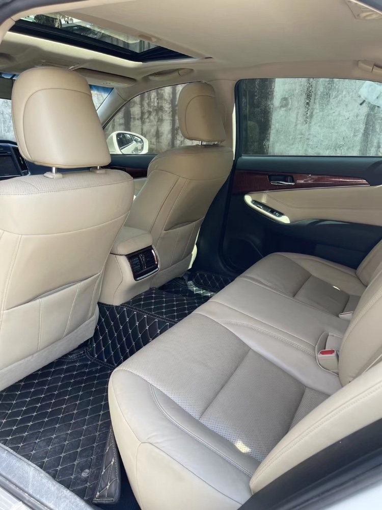 江门16年丰田皇冠4