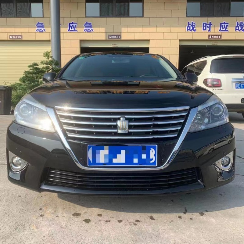 宜昌13年豐田皇冠1