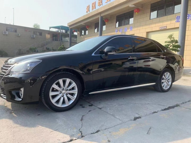 宜昌13年豐田皇冠2