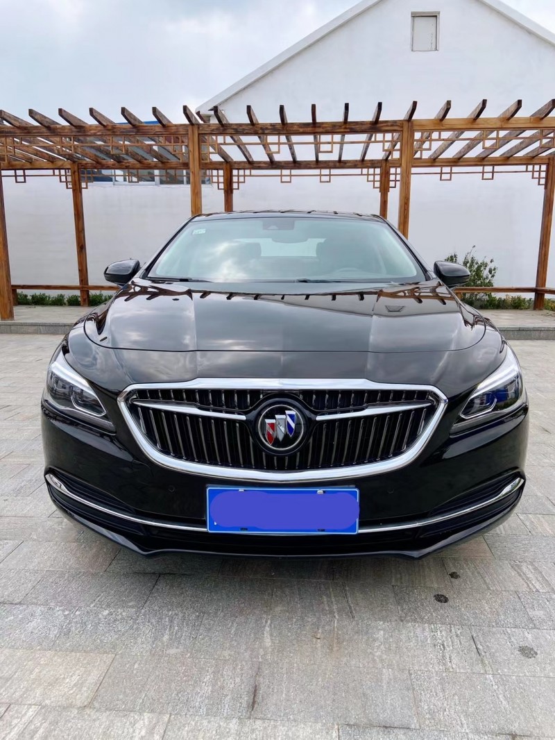 潍坊18年别克君越1