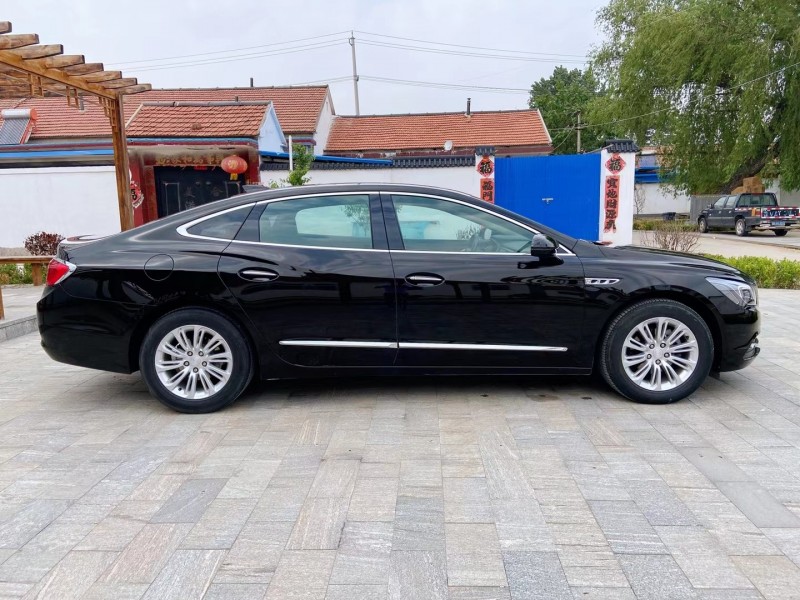 潍坊18年别克君越4