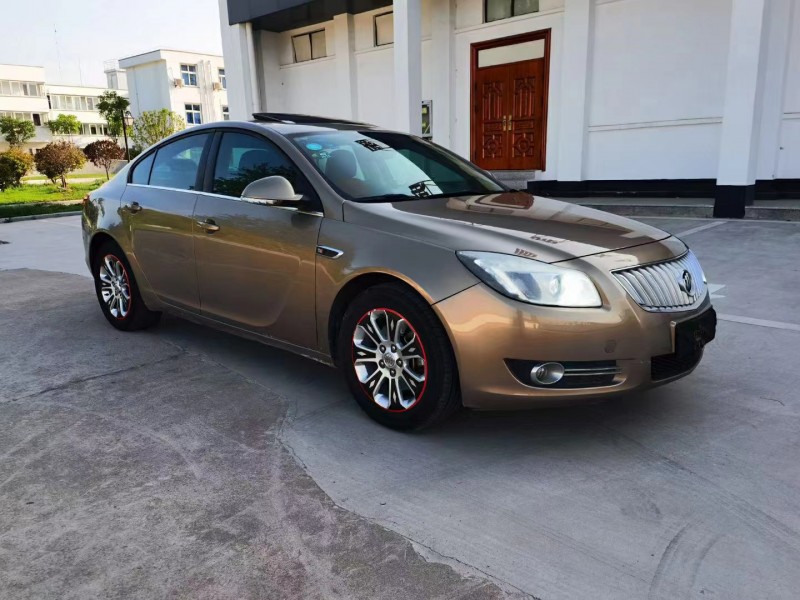 盐城10年别克君威8