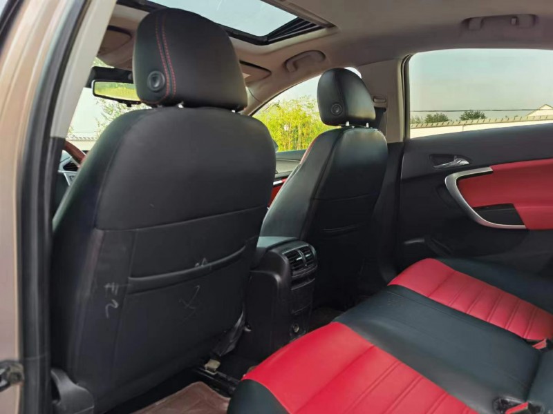 盐城10年别克君威6