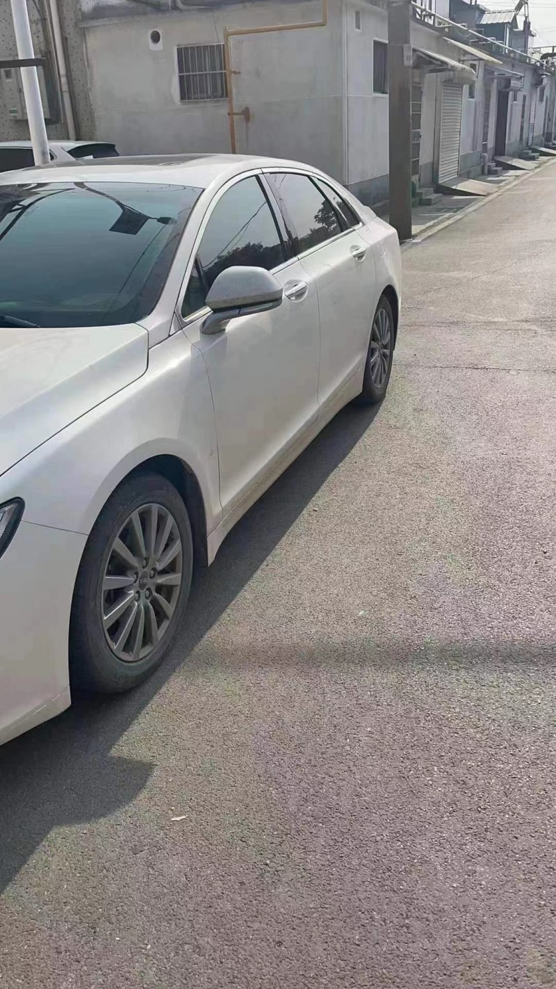 泰安18年林肯MKZ4