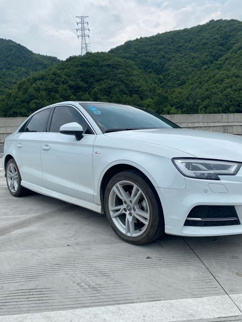 青岛19年奥迪A37