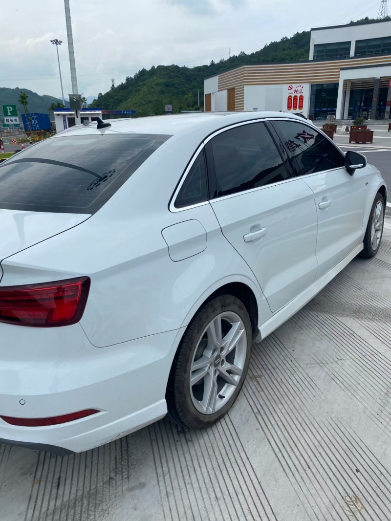 青岛19年奥迪A32