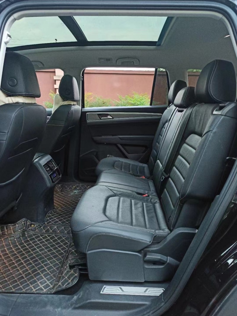 成都20年大众途昂4