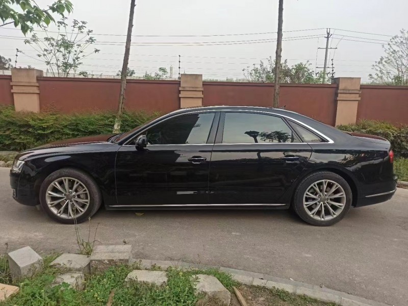成都15年奥迪A8L3