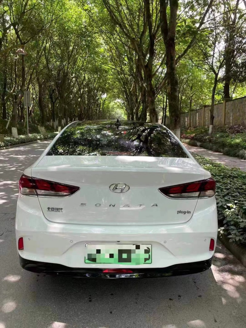 成都20年现代索纳塔八8