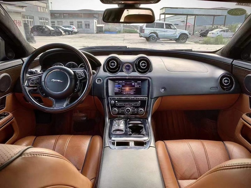 天津13年捷豹XJ6