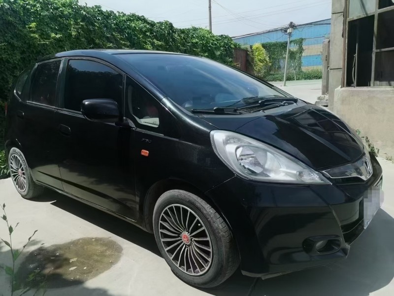 廊坊13年本田飞度3