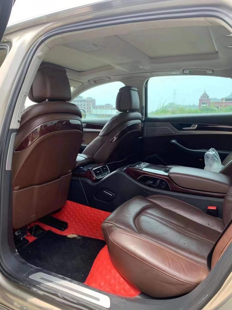 武汉12年奥迪A8L5