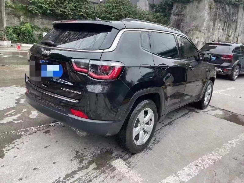 重慶20年Jeep指南者2