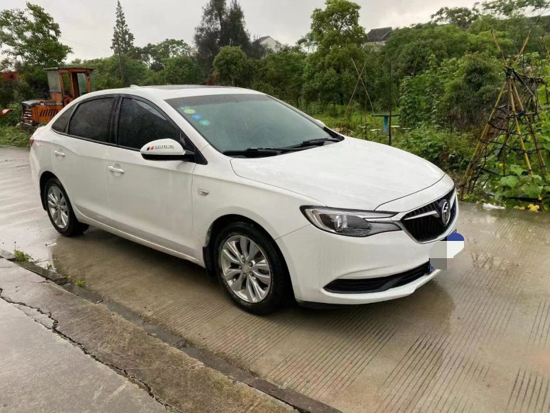 台州18年别克英朗2