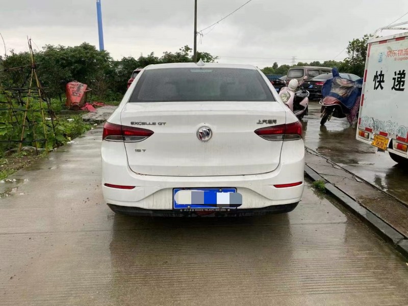 台州18年别克英朗9