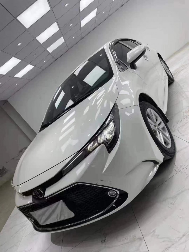 成都19年丰田雷凌8