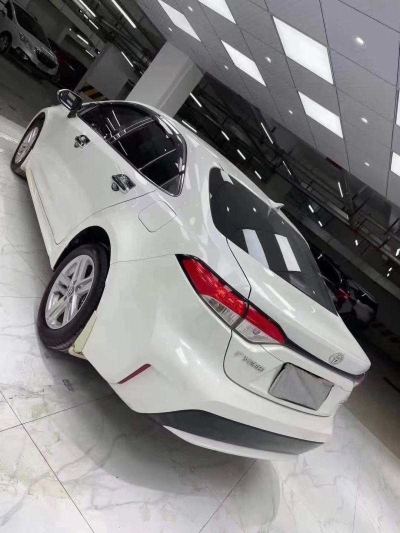 成都19年丰田雷凌2