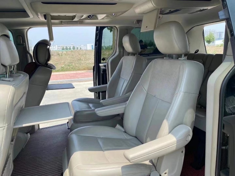 廊坊14年克莱斯勒大捷龙2