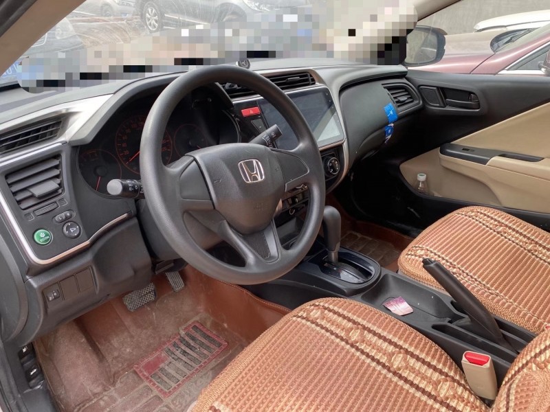 青岛16年本田锋范5