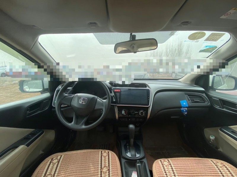 青岛16年本田锋范4