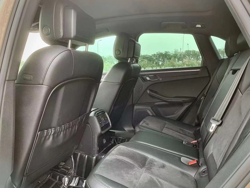 天津17年保時捷Macan5