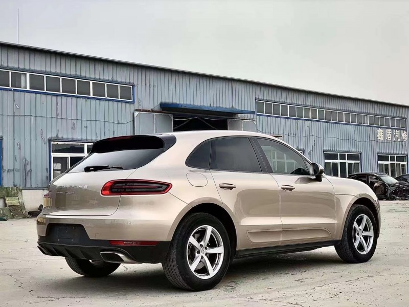 天津17年保時捷Macan9