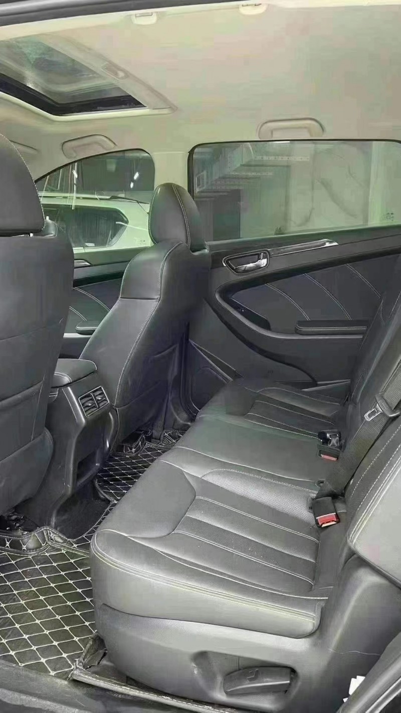 成都20年东风风光7