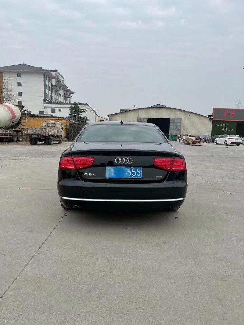徐州12年奥迪A8L8
