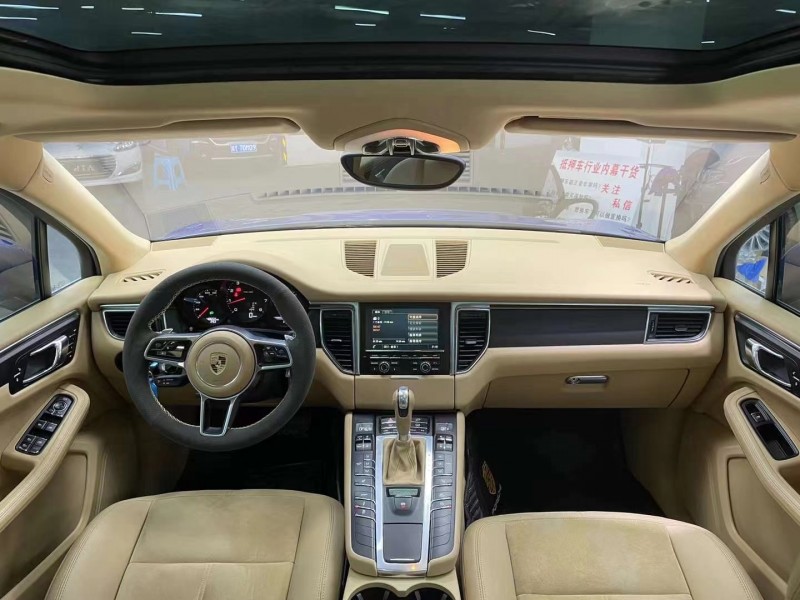 成都16年保时捷Macan5