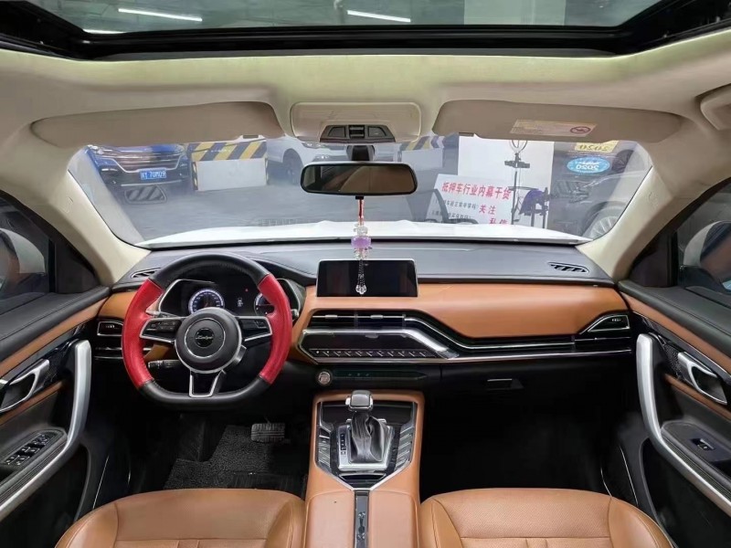 成都18年众泰T5005