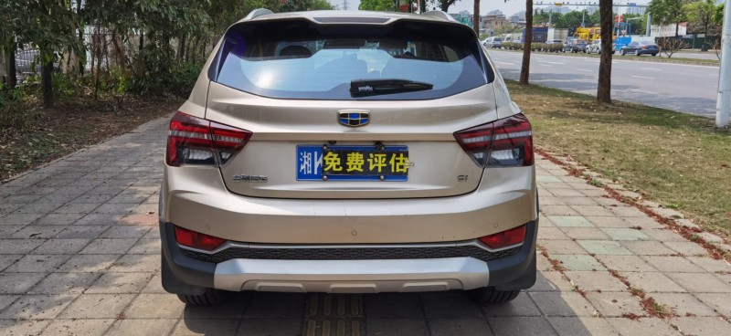 东莞18年吉利S18