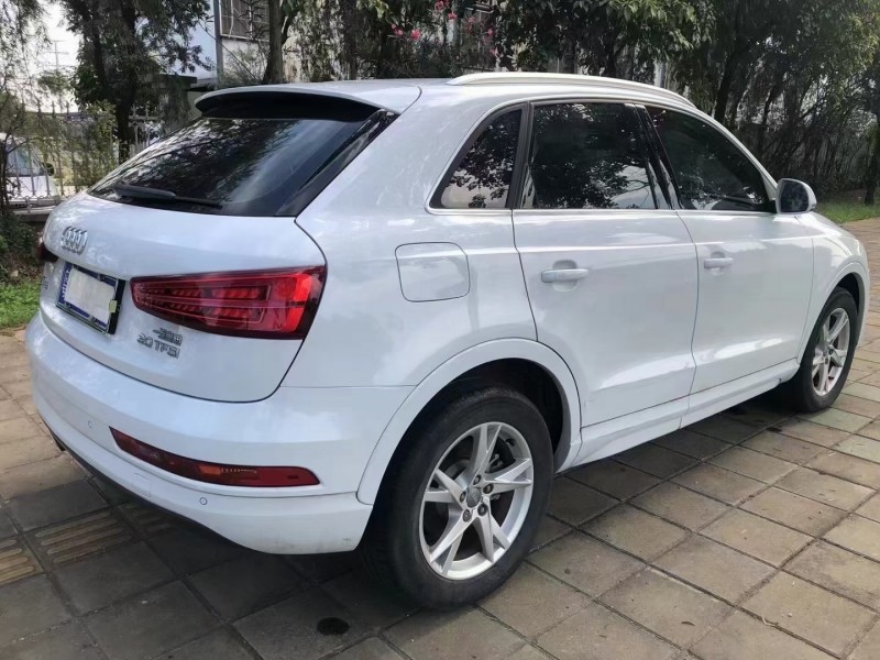 东莞18年奥迪Q58