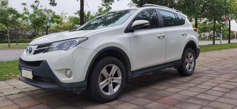 东莞14年丰田RAV4荣放2