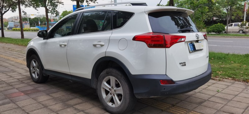 东莞14年丰田RAV4荣放7