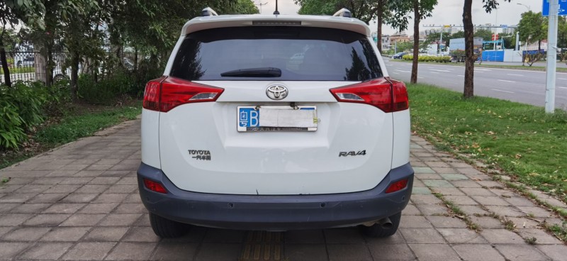 东莞14年丰田RAV4荣放8