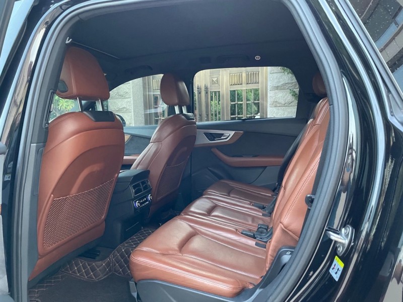 青岛18年奥迪Q74