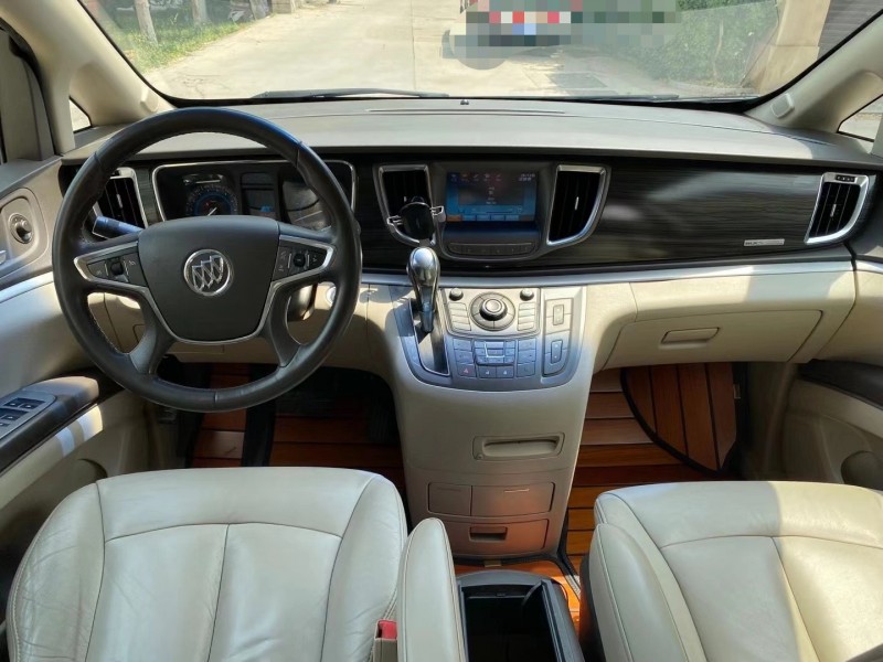 青岛16年别克GL86