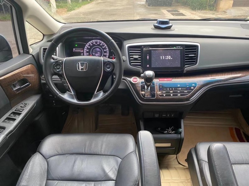 青岛17年本田奥德赛3