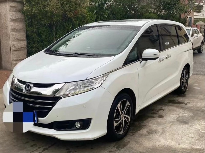 青岛17年本田奥德赛4