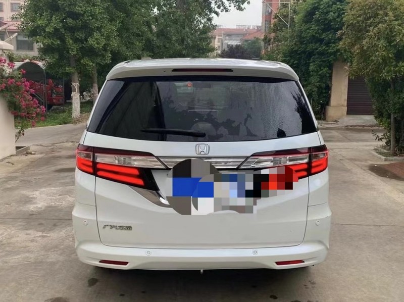 青岛17年本田奥德赛1